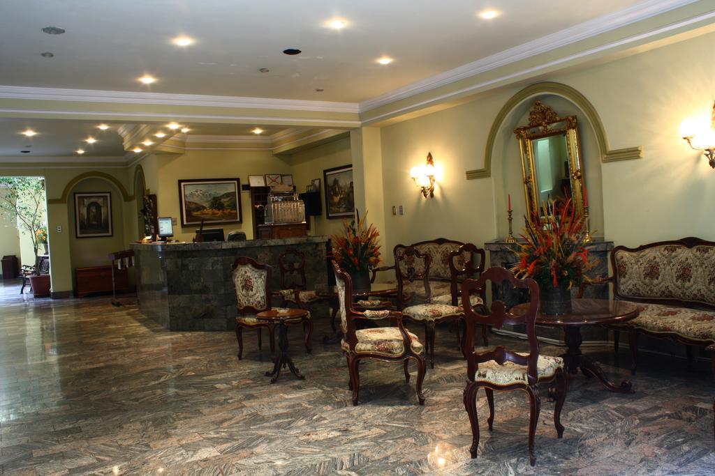 Capital Plaza Hotel Sucre Bagian luar foto