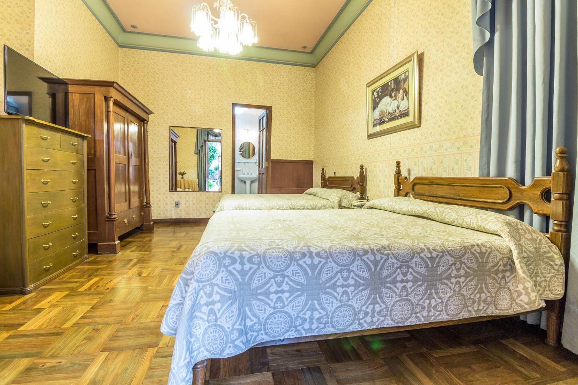 Capital Plaza Hotel Sucre Bagian luar foto