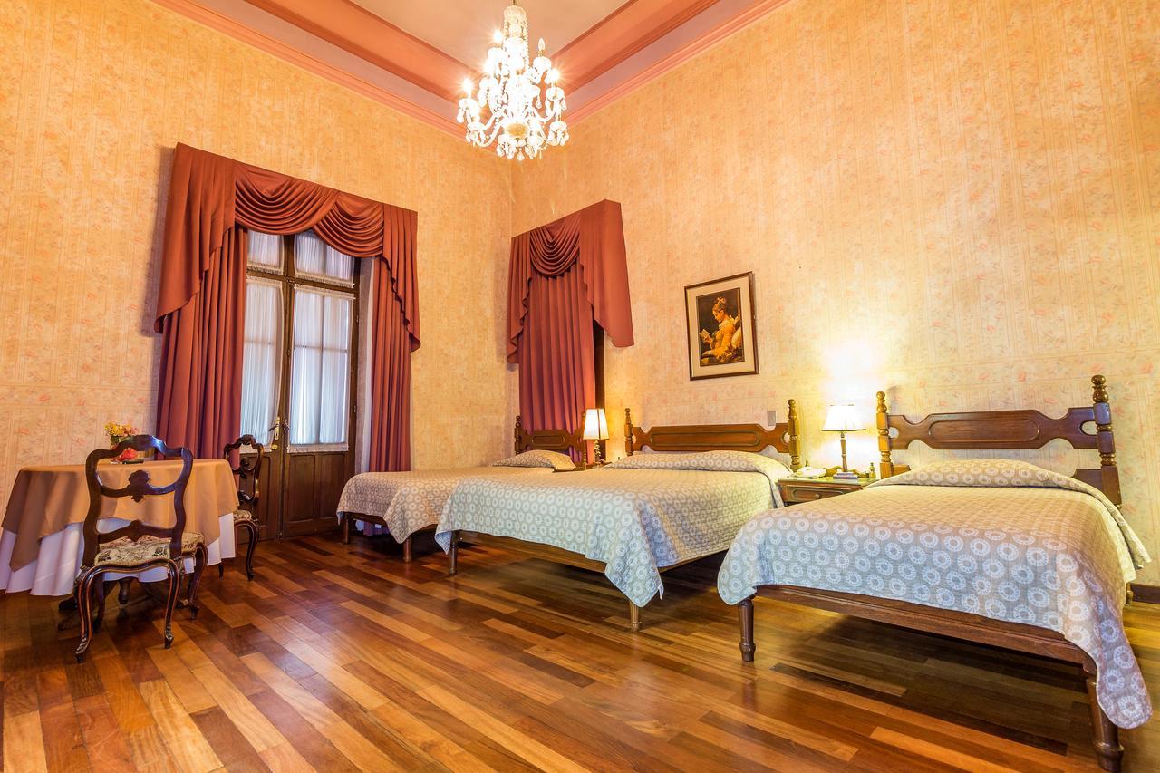 Capital Plaza Hotel Sucre Bagian luar foto