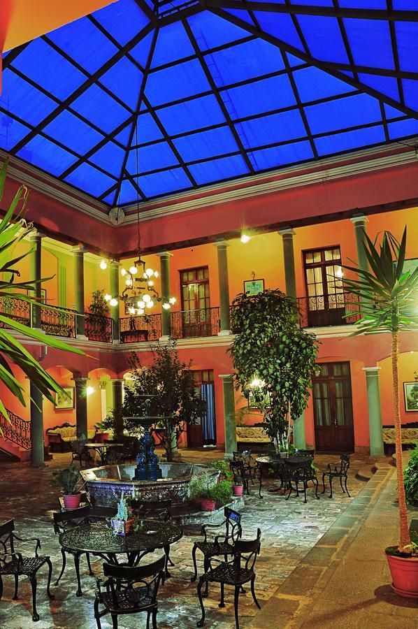 Capital Plaza Hotel Sucre Bagian luar foto