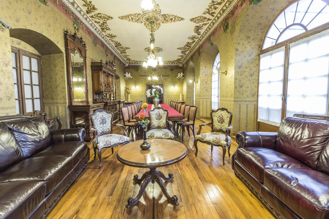 Capital Plaza Hotel Sucre Bagian luar foto