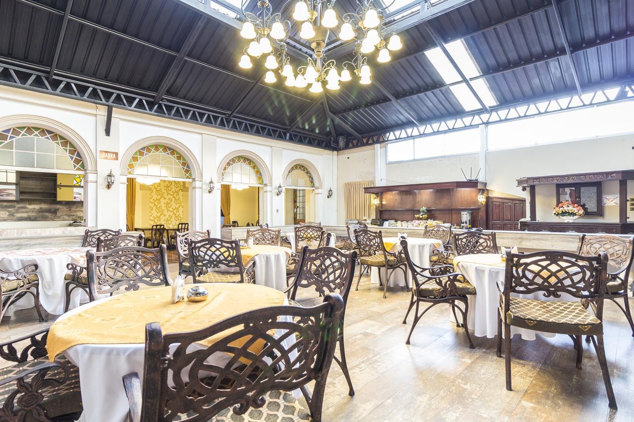 Capital Plaza Hotel Sucre Bagian luar foto