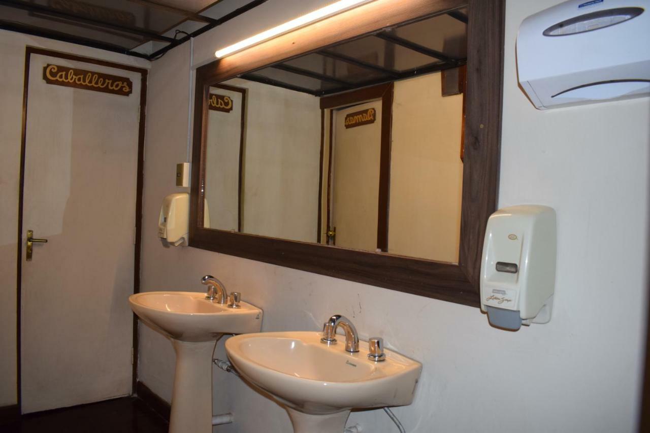 Capital Plaza Hotel Sucre Bagian luar foto